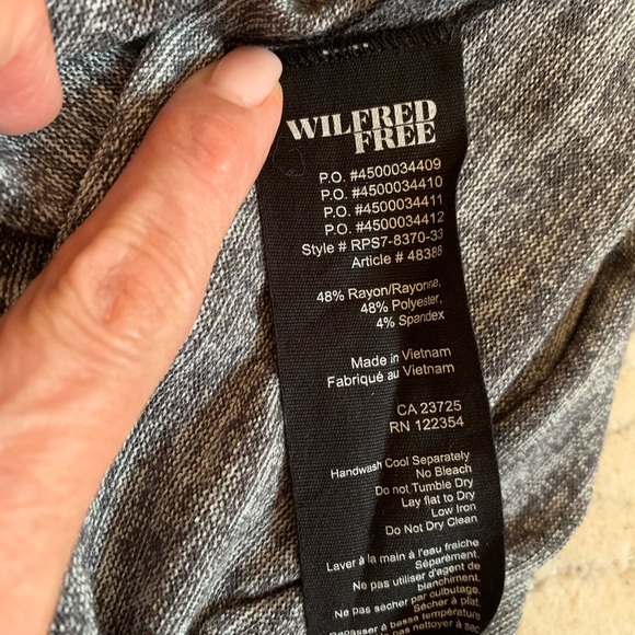 Grey lightweight fitted knit dress - Picture 4 of 5